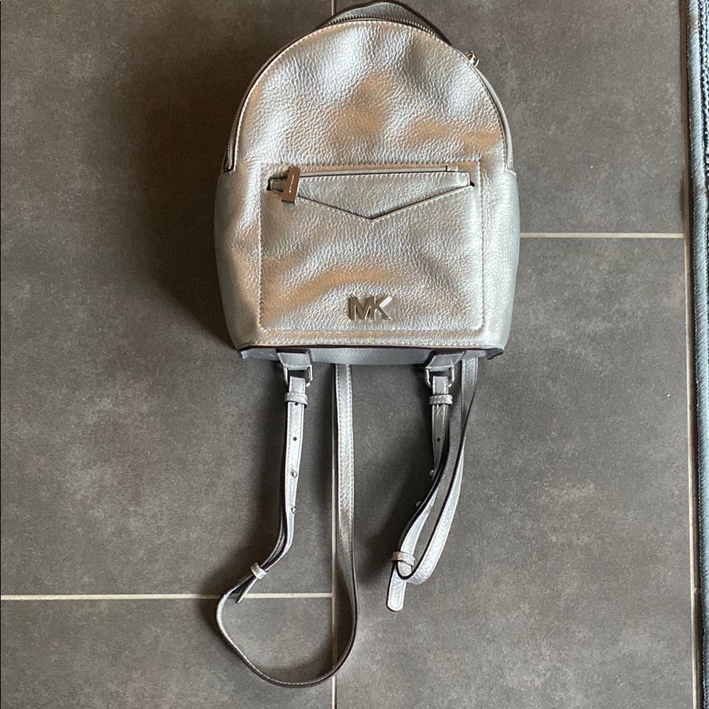 Michael‎ Kors Jessa Small Silver Metallic Pebbled Leather Convertible Backpack - Picture 4 of 11